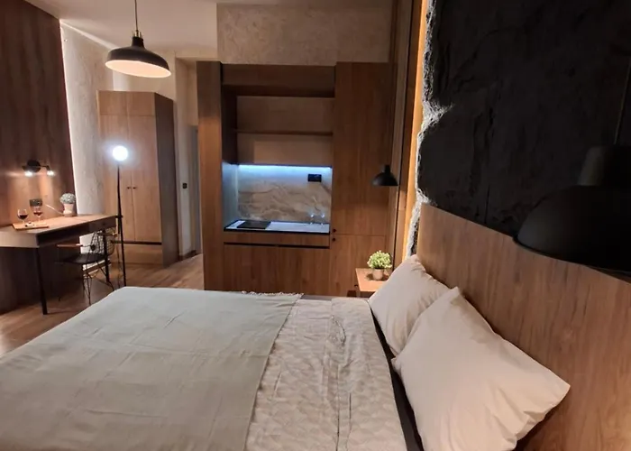 Premium Center Location *